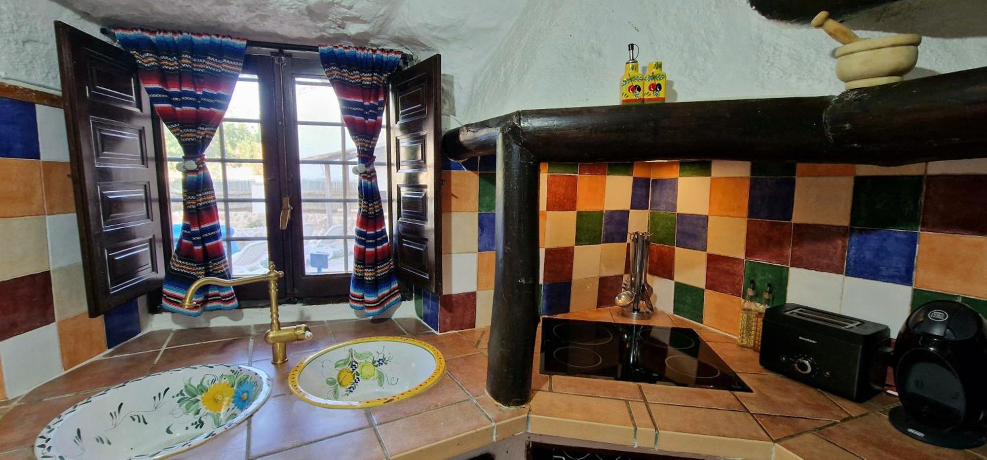 Casa Cueva Cascamorras "Capricho Andaluz" Baza Exterior foto